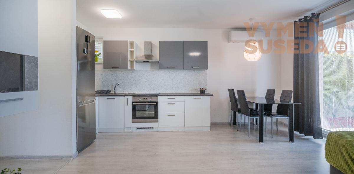 VYMEŇ SUSEDA! – VÝNIMOČNÝ 4 IZB. RD, KOMPLETNE ZARIADENÝ, HVIEZDOSLAVOV