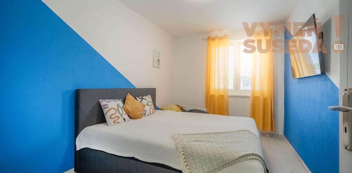 VYMEŇ SUSEDA! – VÝNIMOČNÝ 4 IZB. RD, KOMPLETNE ZARIADENÝ, HVIEZDOSLAVOV