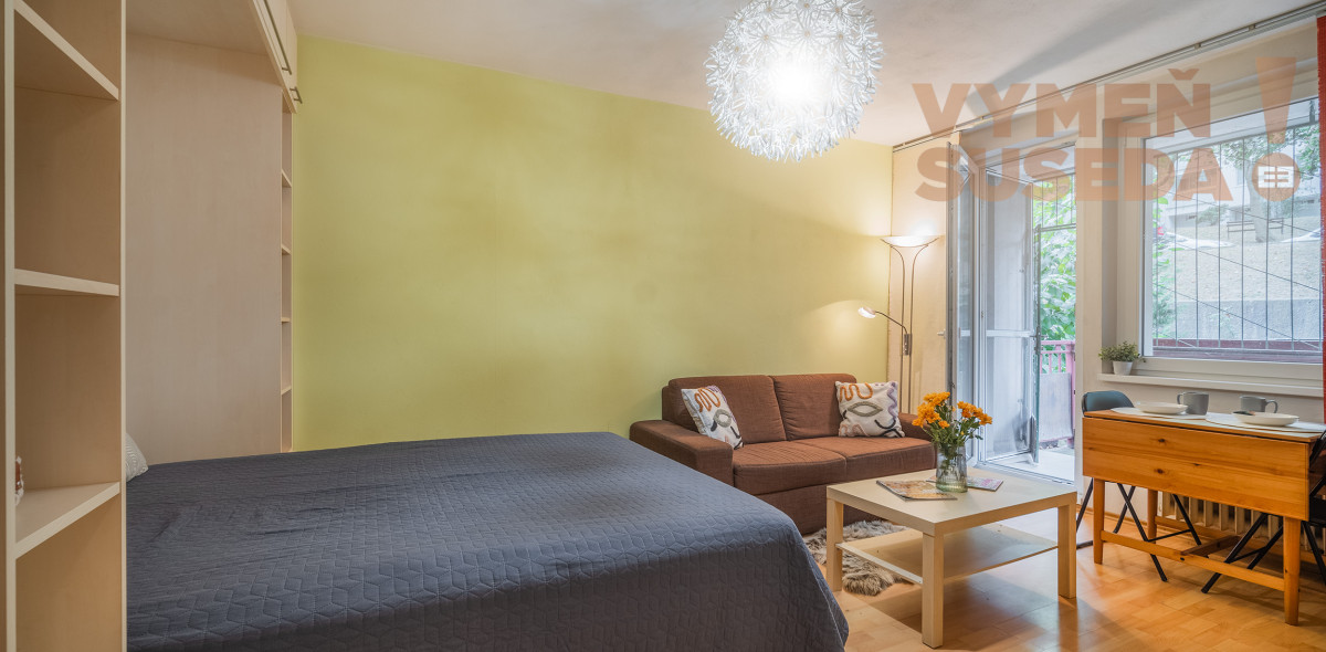 PREDANÉ - Unikátny 1 izb. byt s predzáhradkou a loggiou, top lokalita, Bujnákova ul., BA IV.