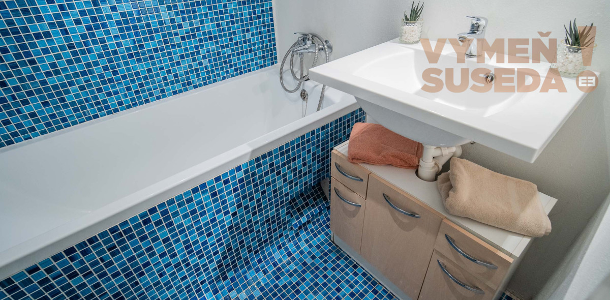 PREDANÉ - Unikátny 1 izb. byt s predzáhradkou a loggiou, top lokalita, Bujnákova ul., BA IV.