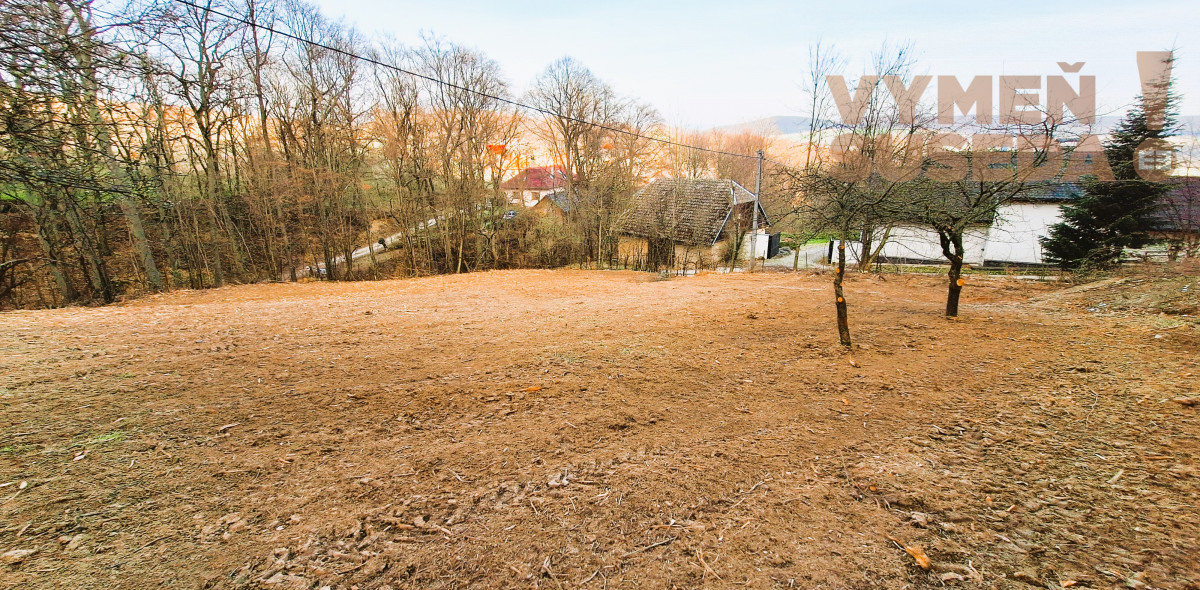 VYMEŇ SUSEDA! - Krásny stavebný pozemok s vlastnou studňou o výmere 3112 m2 v blízkosti mesta Piešťany
