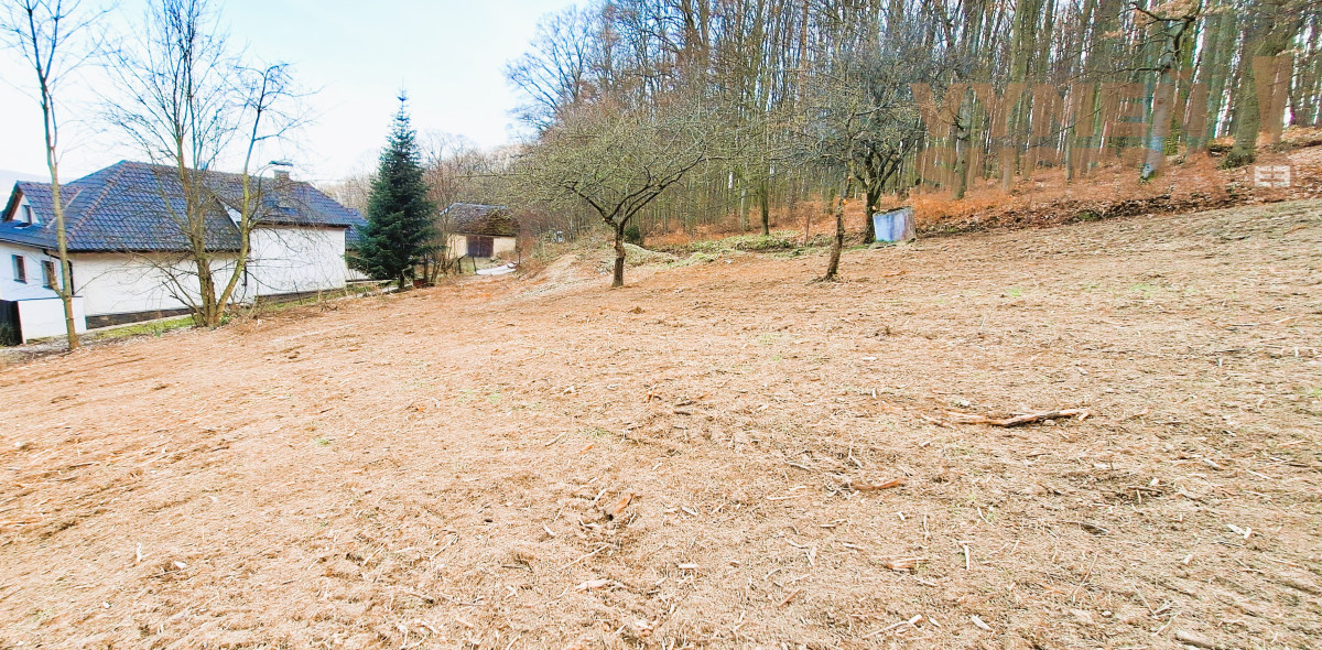 VYMEŇ SUSEDA! - Krásny stavebný pozemok s vlastnou studňou o výmere 3112 m2 v blízkosti mesta Piešťany