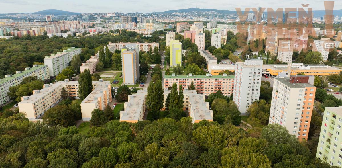 VYMEŇ SUSEDA! Hľadáme pre klienta 2i alebo dvojgarsónku v lokalite BA V.- Petržalka