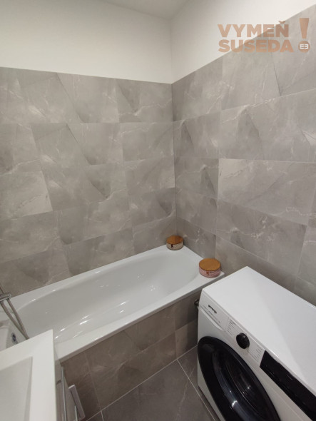 PRENAJATÉ – NA PRENÁJOM KRÁSNY 2. IZB. BYT PO KOMPLETNE REKONŠTRUKCII, MEDVEĎOVEJ UL., BA V. PETRŽALKA