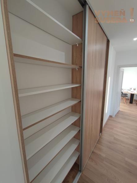 PRENAJATÉ – NA PRENÁJOM KRÁSNY 2. IZB. BYT PO KOMPLETNE REKONŠTRUKCII, MEDVEĎOVEJ UL., BA V. PETRŽALKA