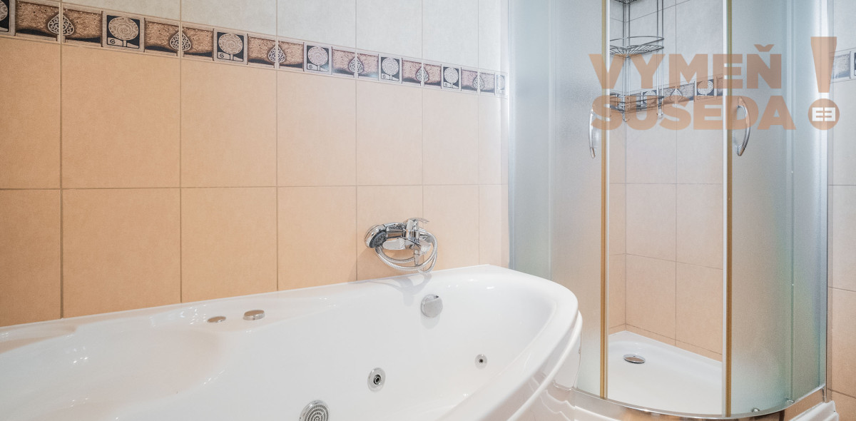 VYMEŇ SUSEDA! – 7 izb. RD s priestranným pozemkom 1414 m2 Horná Potôň