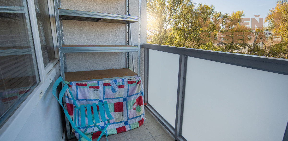 PREDANÉ! – SLNEČNÝ 2 IZBOVÝ BYT S PRIESTRANOU LOGGIOU  V RUŽINOVE, VLČIE HRDLO