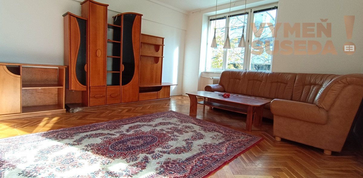 PREDANÉ! Na predaj priestranný 2 izb. byt Staré mesto