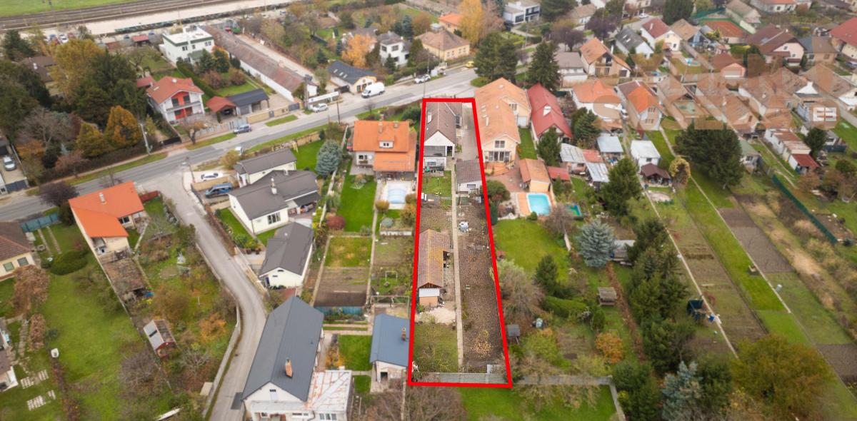 VYMEŇ SUSEDA! – PONÚKAME NA PREDAJ VÝNIMOČNÝ RODINNÝ DOM, S VEĽKÝM POZEMKOM 1235.00m2, BERNOLÁKOVO.