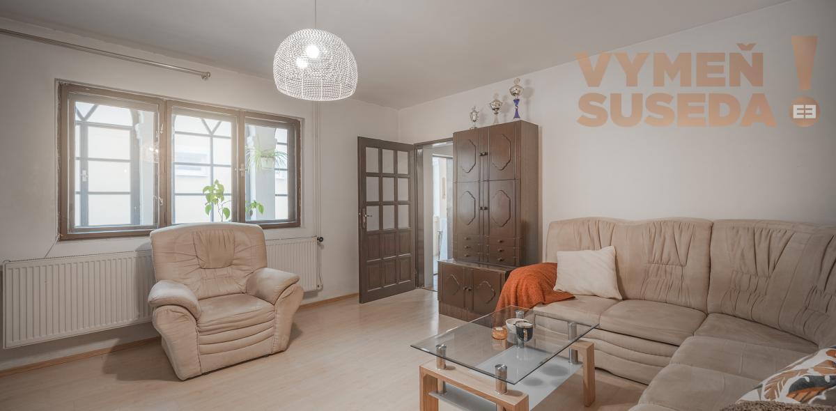 VYMEŇ SUSEDA! – PONÚKAME NA PREDAJ VÝNIMOČNÝ RODINNÝ DOM, S VEĽKÝM POZEMKOM 1235.00m2, BERNOLÁKOVO.