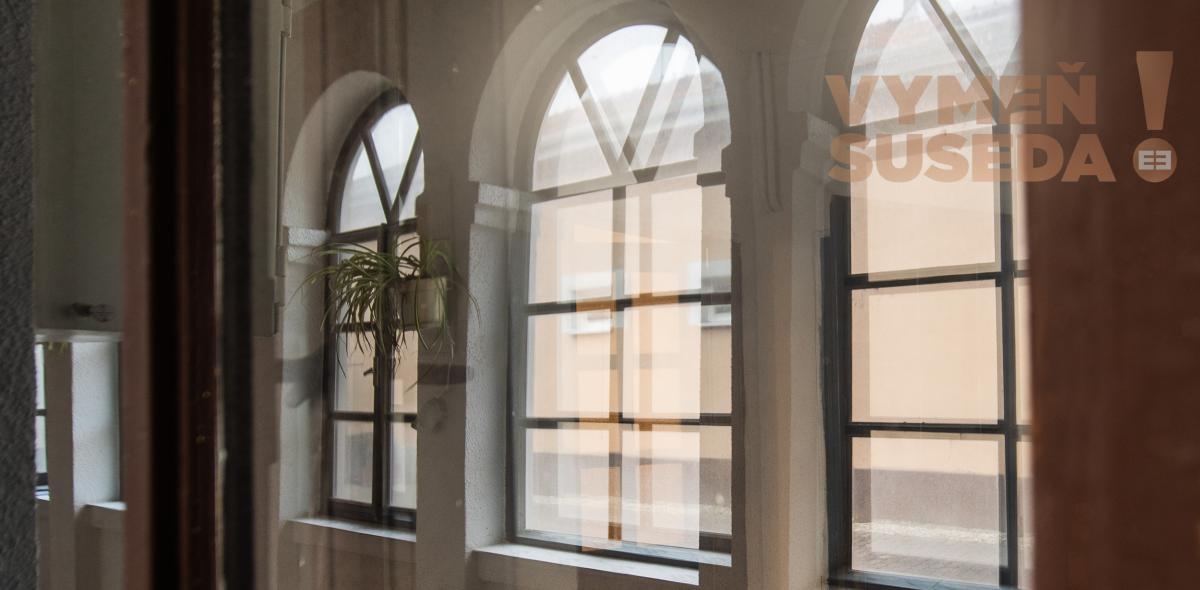 VYMEŇ SUSEDA! – PONÚKAME NA PREDAJ VÝNIMOČNÝ RODINNÝ DOM, S VEĽKÝM POZEMKOM 1235.00m2, BERNOLÁKOVO.