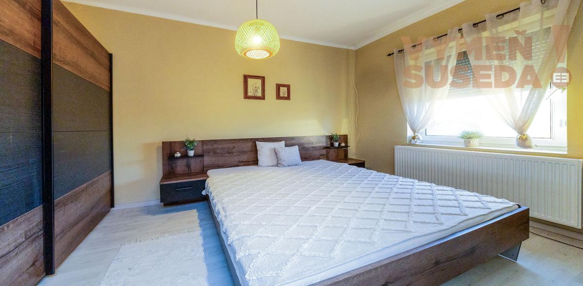 VYMEŇ SUSEDA! - Zrekonštruovaný 6 izb. dom s veľkorysým pozemkom s bazénom a garážou, Hegyeshalom