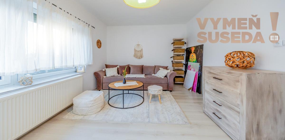 VYMEŇ SUSEDA! - Zrekonštruovaný 6 izb. dom s veľkorysým pozemkom s bazénom a garážou, Hegyeshalom