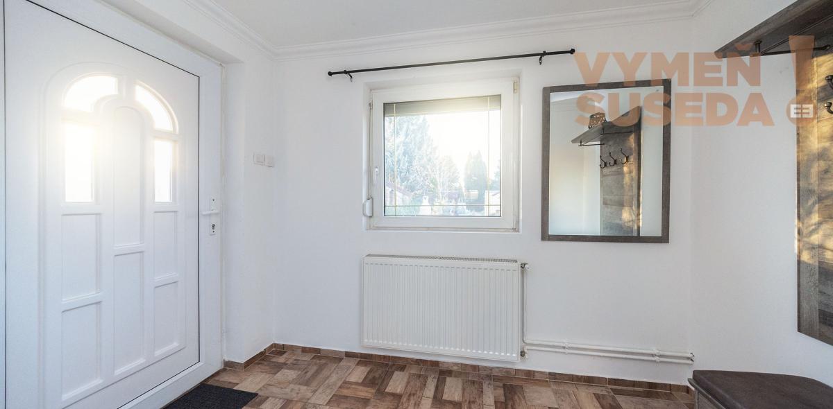 VYMEŇ SUSEDA! - Zrekonštruovaný 6 izb. dom s veľkorysým pozemkom s bazénom a garážou, Hegyeshalom