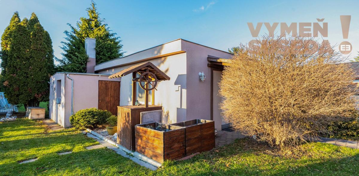 VYMEŇ SUSEDA! - Zrekonštruovaný 6 izb. dom s veľkorysým pozemkom s bazénom a garážou, Hegyeshalom