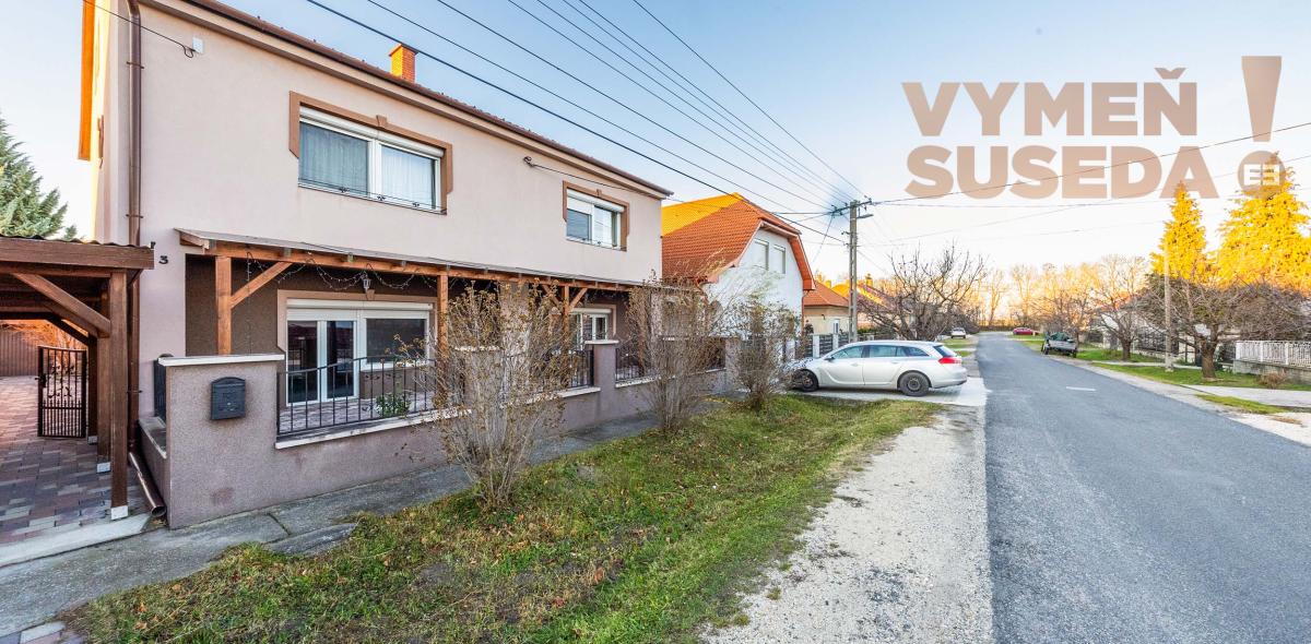 VYMEŇ SUSEDA! - Zrekonštruovaný 6 izb. dom s veľkorysým pozemkom s bazénom a garážou, Hegyeshalom