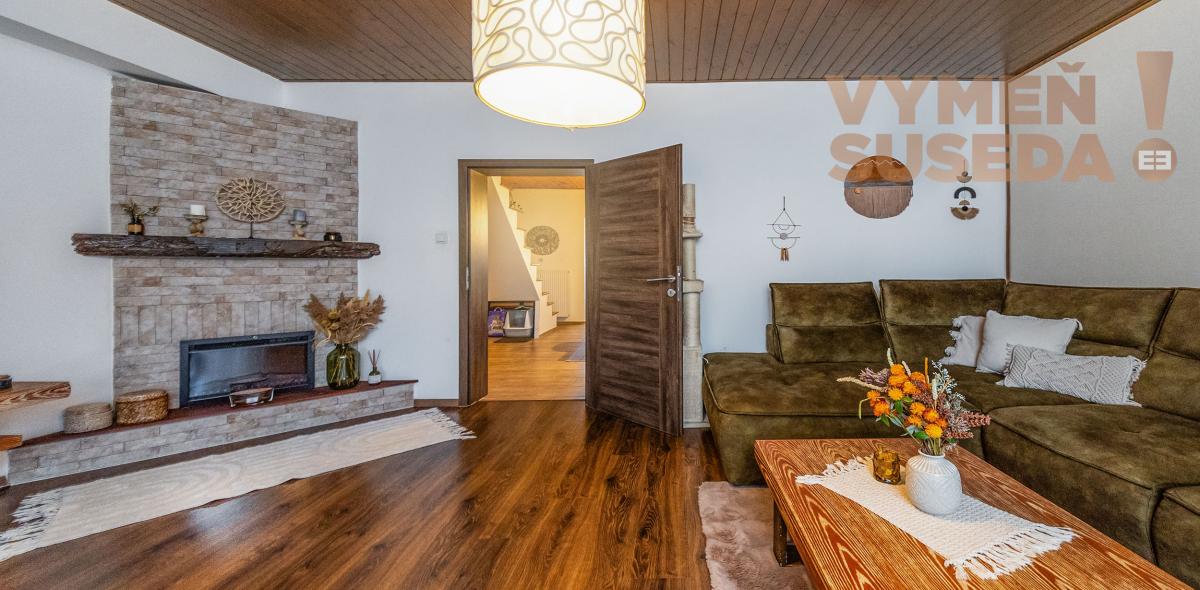 VYMEŇ SUSEDA! - Zrekonštruovaný 6 izb. dom s veľkorysým pozemkom s bazénom a garážou, Hegyeshalom