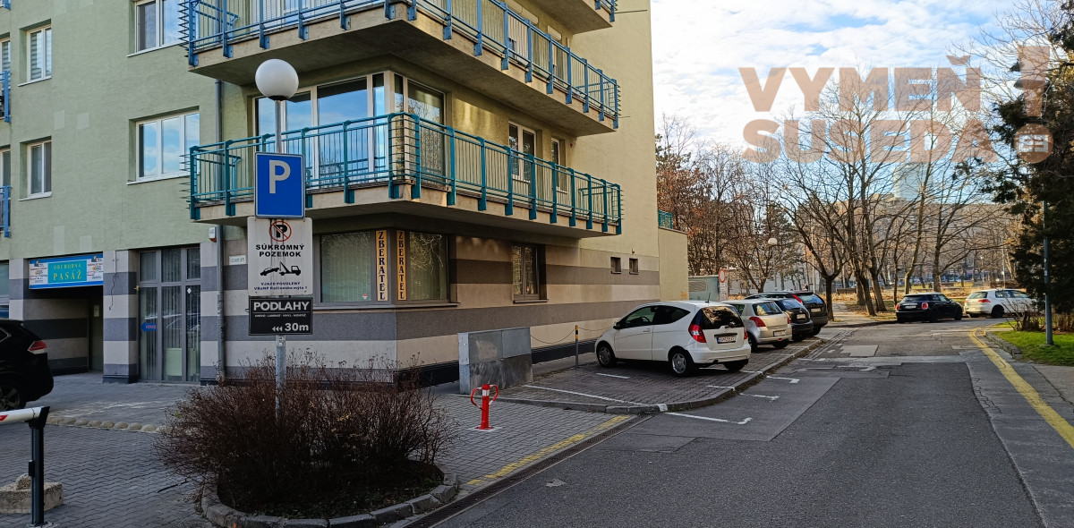 VYMEŇ SUSEDA -  Na  prenájom obchodný priestor 52 m2 ,  Račianske Mýto, BA III