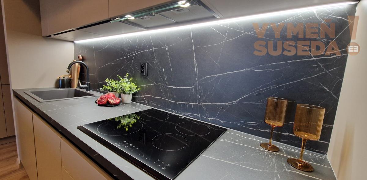 PRENAJATÉ! - PRENÁJOM 2. IZB. NADŠTANDARDNÉHO BYTU V NOVOSTAVBE, 2X PARKING, UL. SEKVOJOVÁ, MILOSLAVOV.