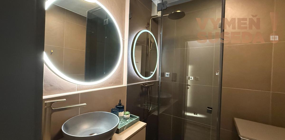 PRENAJATÉ! - PRENÁJOM 2. IZB. NADŠTANDARDNÉHO BYTU V NOVOSTAVBE, 2X PARKING, UL. SEKVOJOVÁ, MILOSLAVOV.