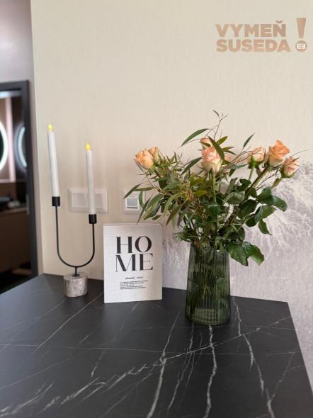 PRENAJATÉ! - PRENÁJOM 2. IZB. NADŠTANDARDNÉHO BYTU V NOVOSTAVBE, 2X PARKING, UL. SEKVOJOVÁ, MILOSLAVOV.