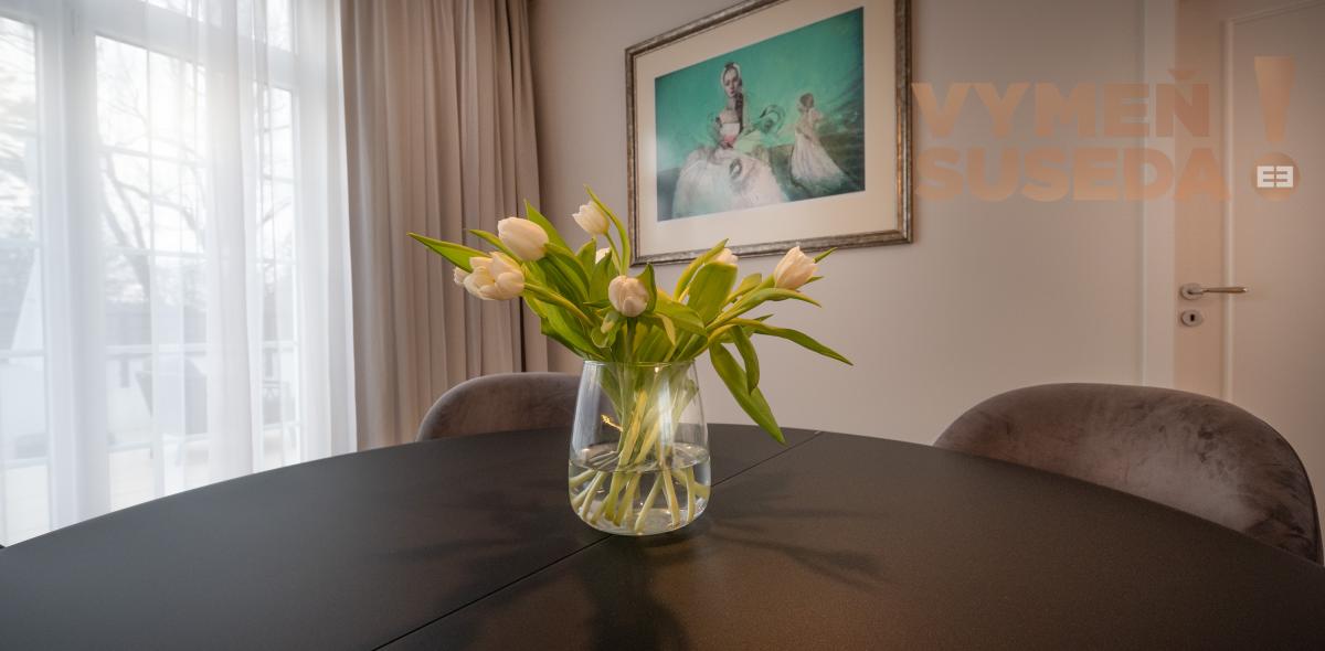 VYMEŇ SUSEDA! – 3 spálňový luxusný apartmán s terasou 163m2 v komplexe OPERA, Turčianske Teplice.