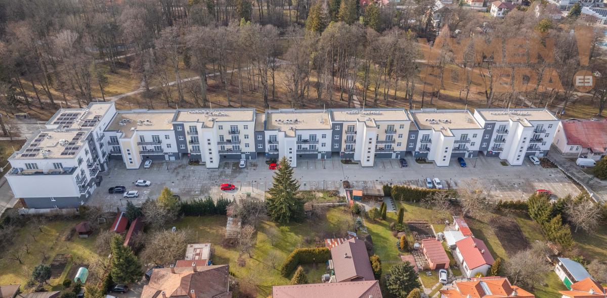 VYMEŇ SUSEDA! – 3 spálňový luxusný apartmán s terasou 163m2 v komplexe OPERA, Turčianske Teplice.