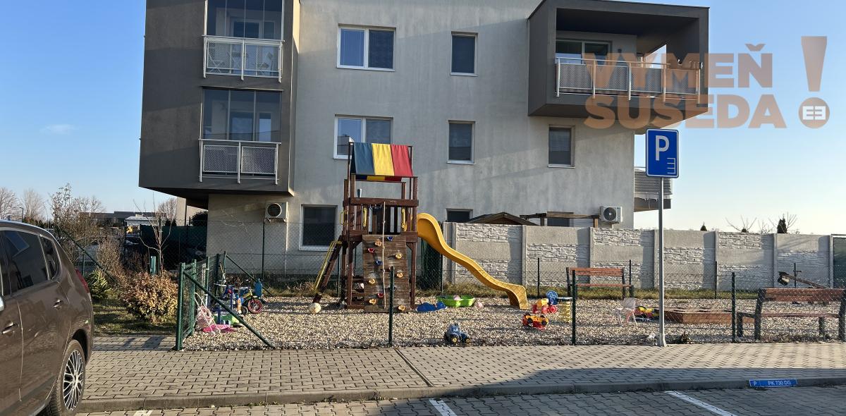 VYMEŇ SUSEDA! - Prenájom 2 izb. slnečného bytu s balkónom, parkingom a pivničnou kobkou.