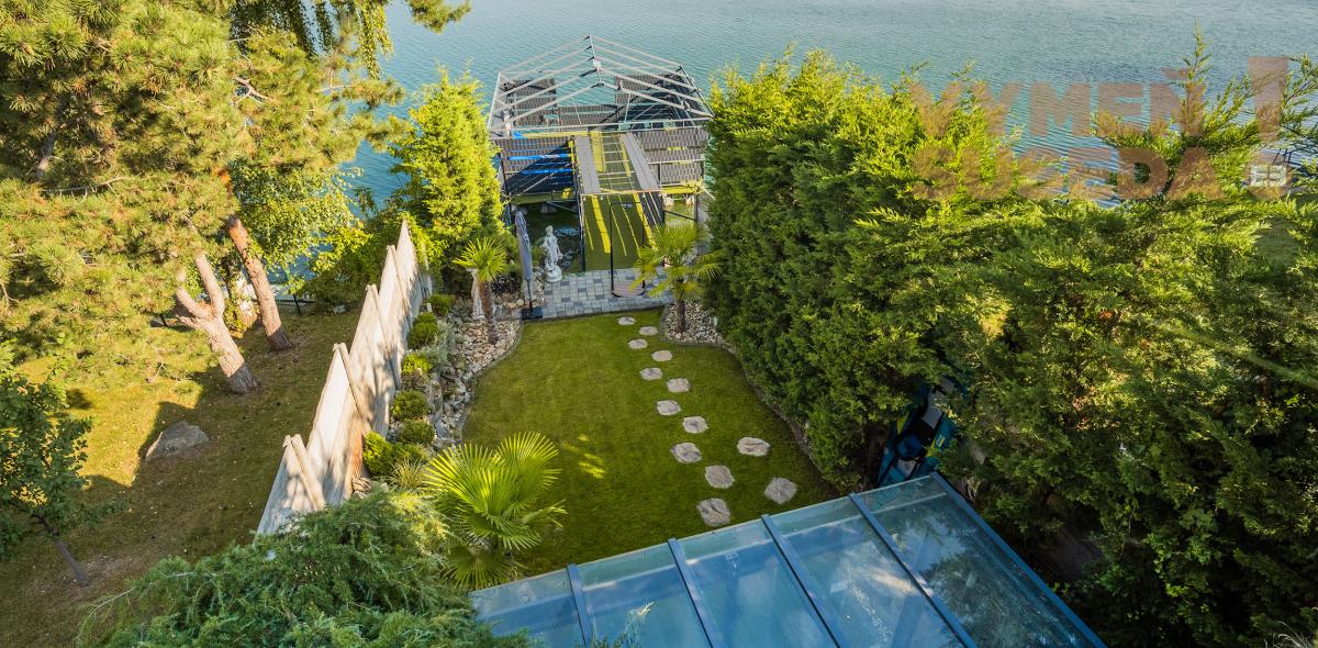 ESTATE INVEST - Luxusné školiace a rekondičné stredisko pre vrcholový manažment v lokalite Senecké jazerá.