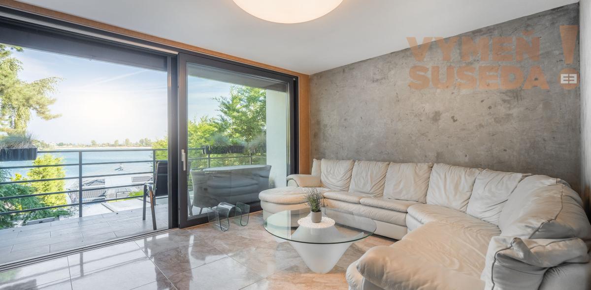 ESTATE INVEST - Luxusné školiace a rekondičné stredisko pre vrcholový manažment v lokalite Senecké jazerá.