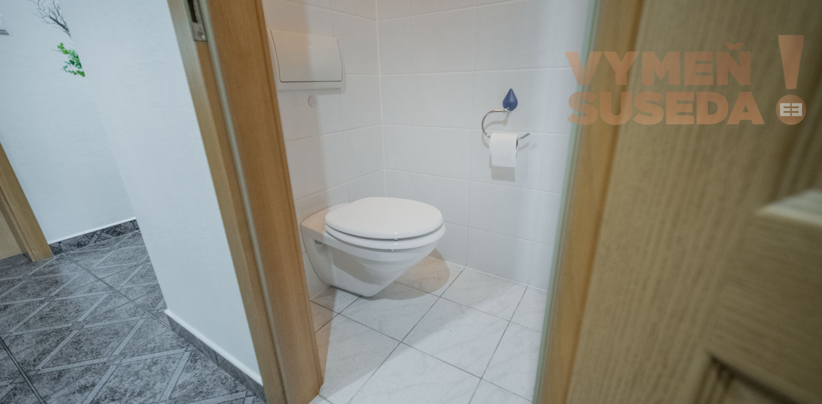 VYMEŇ SUSEDA! - VÝNIMOČNÝ VELKOMETRÁŽNY 3 IZB. BYT S DVOMA TERASAMI 131.00 m2 VYHĽADÁVANÁ LOKALITA, BA IV, DÚBRAVKA.