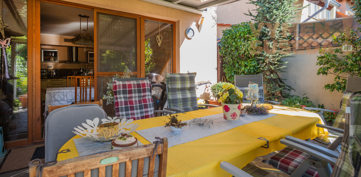 VYMEŇ SUSEDA! – PONÚKAME NA PREDAJ VÝNIMOČNÝ 5 IZBOVÝ RODINNÝ DOM, STUPAVA.