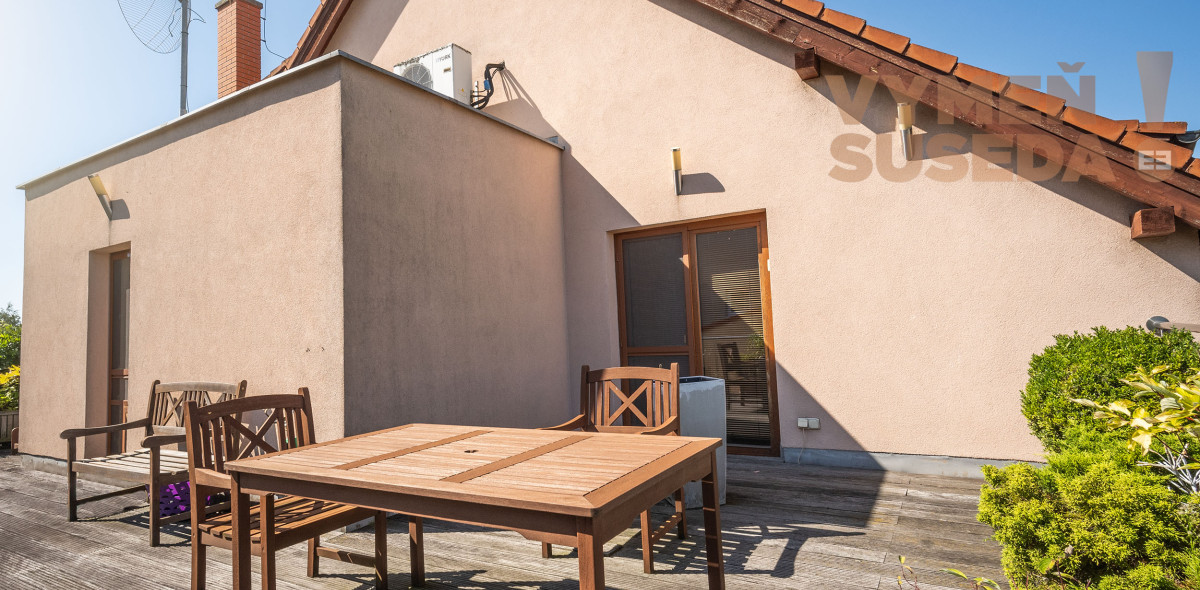 VYMEŇ SUSEDA! – PONÚKAME NA PREDAJ VÝNIMOČNÝ 5 IZBOVÝ RODINNÝ DOM, STUPAVA.