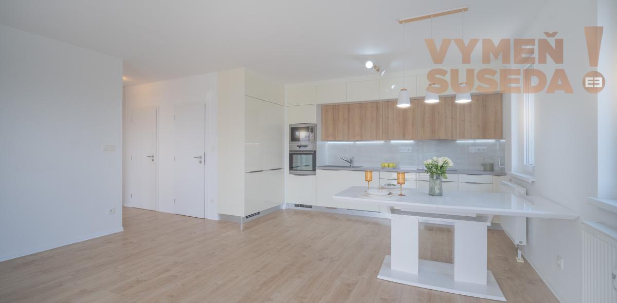 PREDANÉ! – VÝNIMOČNÝ 3 IZB. BYT 94.36m2 , NOVOSTAVBA S PREDZÁHRADKOU 150.00m2, OPOJ, TT.