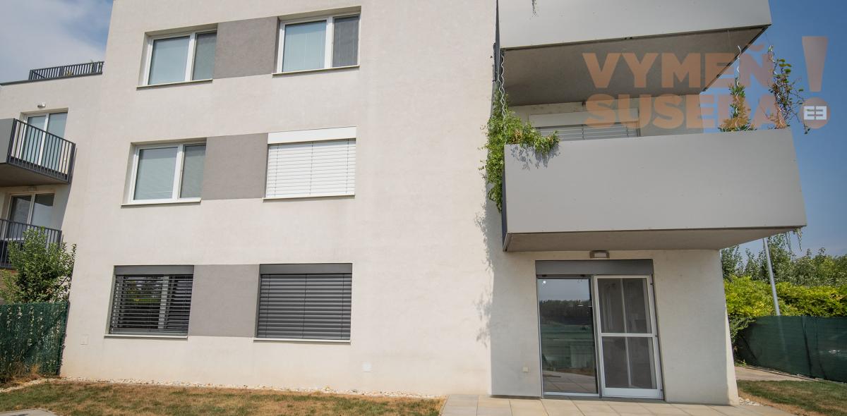 PREDANÉ! – VÝNIMOČNÝ 3 IZB. BYT 94.36m2 , NOVOSTAVBA S PREDZÁHRADKOU 150.00m2, OPOJ, TT.