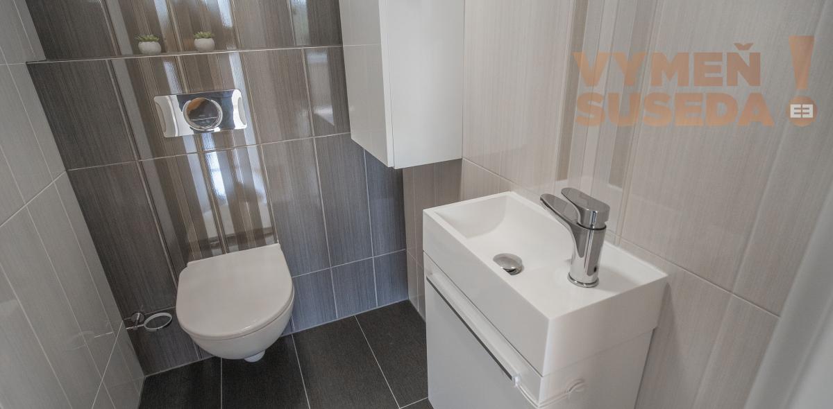 PREDANÉ! – VÝNIMOČNÝ 3 IZB. BYT 94.36m2 , NOVOSTAVBA S PREDZÁHRADKOU 150.00m2, OPOJ, TT.