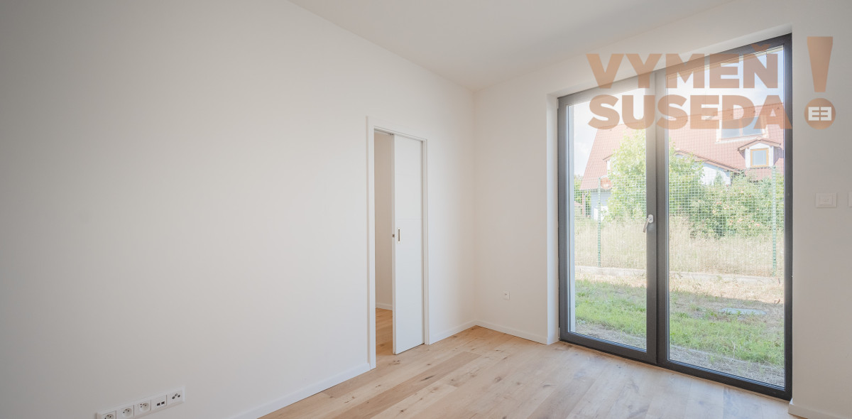 REZERVOVANÉ! - VÝNIMOČNÝ 4 IZBOVÝ PRIESTRANNÝ RD - ČUNOVO - SKOLAUDOVANÁ NOVOSTAVBA.