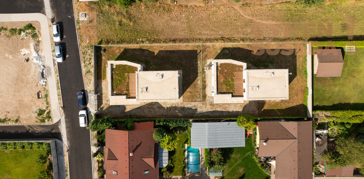 REZERVOVANÉ! - VÝNIMOČNÝ 4 IZBOVÝ PRIESTRANNÝ RD - ČUNOVO - SKOLAUDOVANÁ NOVOSTAVBA.