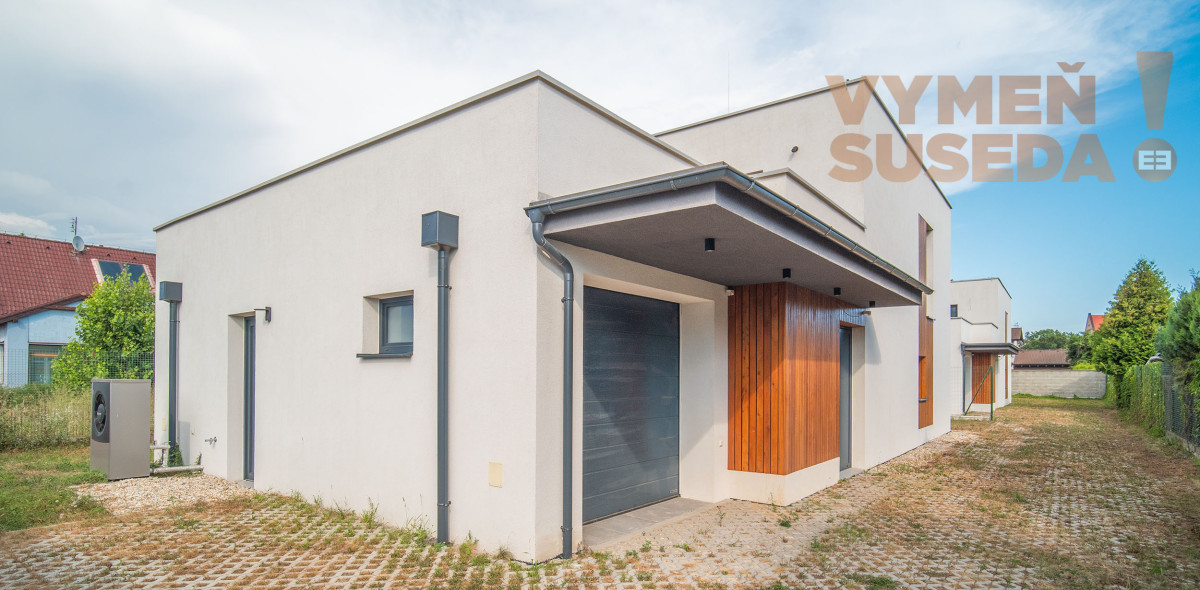 REZERVOVANÉ! - VÝNIMOČNÝ 4 IZBOVÝ PRIESTRANNÝ RD - ČUNOVO - SKOLAUDOVANÁ NOVOSTAVBA.