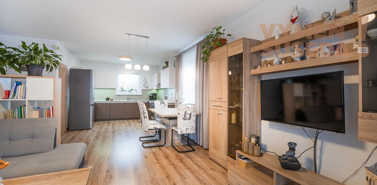 VYMEŇ SUSEDA! – VÝNIMOČNÝ 4 IZB. RODINNÝ DOM S VEĽKÝM POZEMKOM, obec HAMULIAKOVO