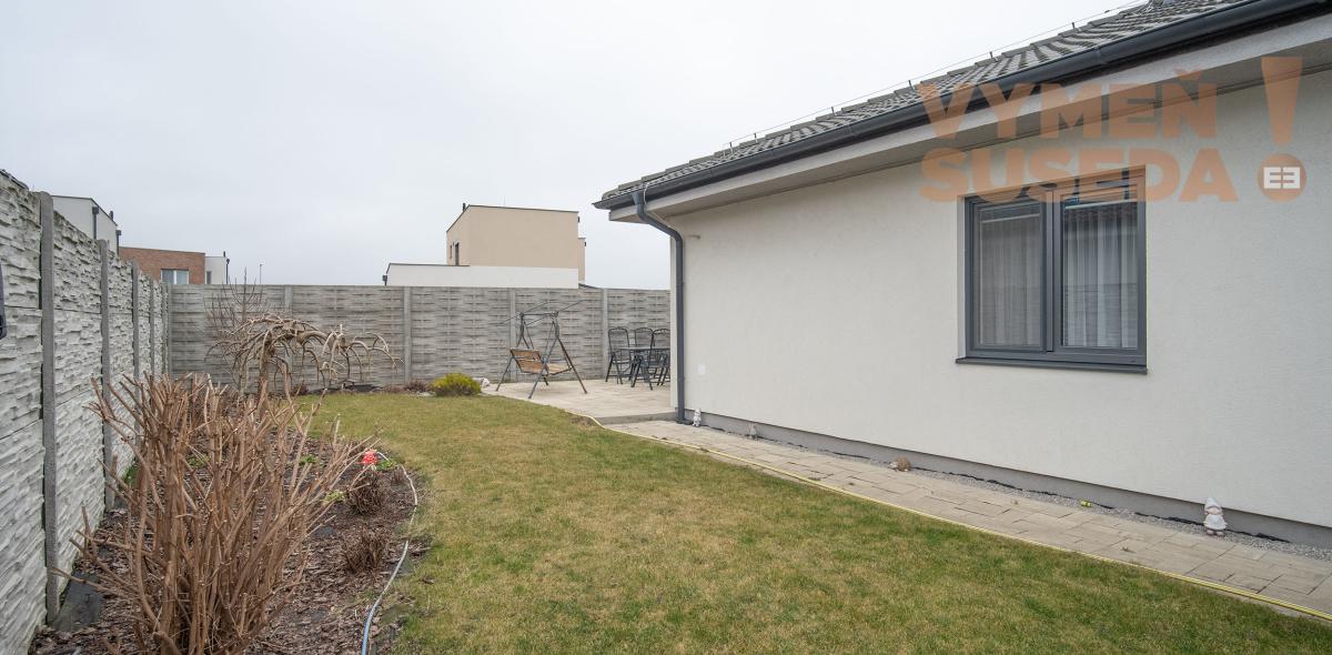 VYMEŇ SUSEDA! – VÝNIMOČNÝ 4 IZB. RODINNÝ DOM S VEĽKÝM POZEMKOM, obec HAMULIAKOVO