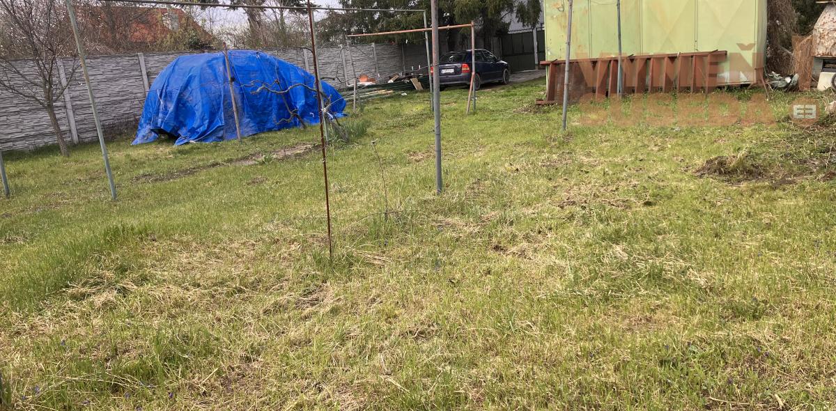 PREDANÉ - VÝNIMOČNÁ ZÁHRADA S CHATKOU NA PREDAJ (490 M2)-RUŽINOV