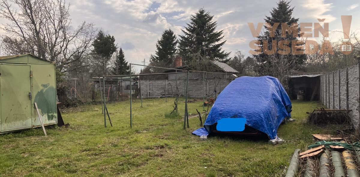 PREDANÉ - VÝNIMOČNÁ ZÁHRADA S CHATKOU NA PREDAJ (490 M2)-RUŽINOV
