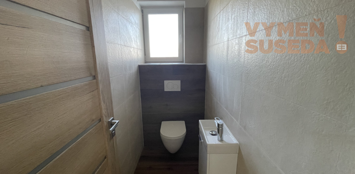 VYMEŇ SUSEDA! - Výnimočný 4-izbový byt v krásnej tichej lokalite Šamorína – predzáhradka a moderný koncept, posledný byt voľný