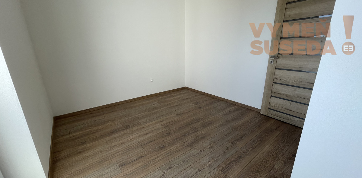 VYMEŇ SUSEDA! - Výnimočný 4-izbový byt v krásnej tichej lokalite Šamorína – predzáhradka a moderný koncept, posledný byt voľný