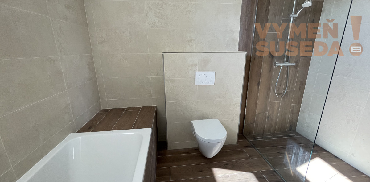 VYMEŇ SUSEDA! - Výnimočný 4-izbový byt v krásnej tichej lokalite Šamorína – predzáhradka a moderný koncept, posledný byt voľný