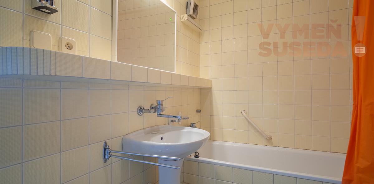 REZERVOVANÉ! – PRIESTRANÝ 4 IZB. BYT s LOOGIOU a PIVNICOU, VYHĽADÁVANÁ LOKALITA v DNV, I. BUKOVČANA, BA IV.