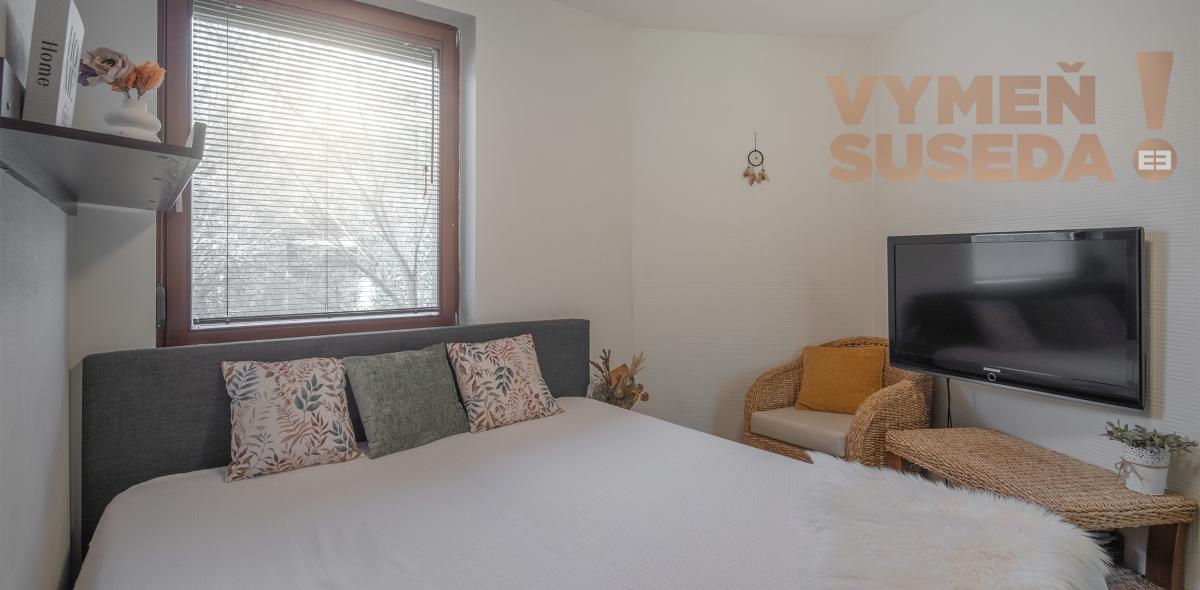 VYMEŇ SUSEDA! – NÍZKOENERGETICKÝ NADŠTANDARDNÝ RODINNÝ DOM KOMPLETNE ZARIADENÝ 306 M2 NA POZEMKU 10á S VÝNIMOČNOU POLOHOU, DUNAJSKÁ STREDA, ul. Sándora Petöfiho