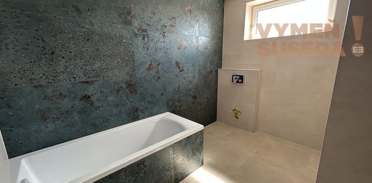 VYMEŇ SUSEDA! - Nadštandartný 3 izbový byt so záhradou v Dunajskej lužnej