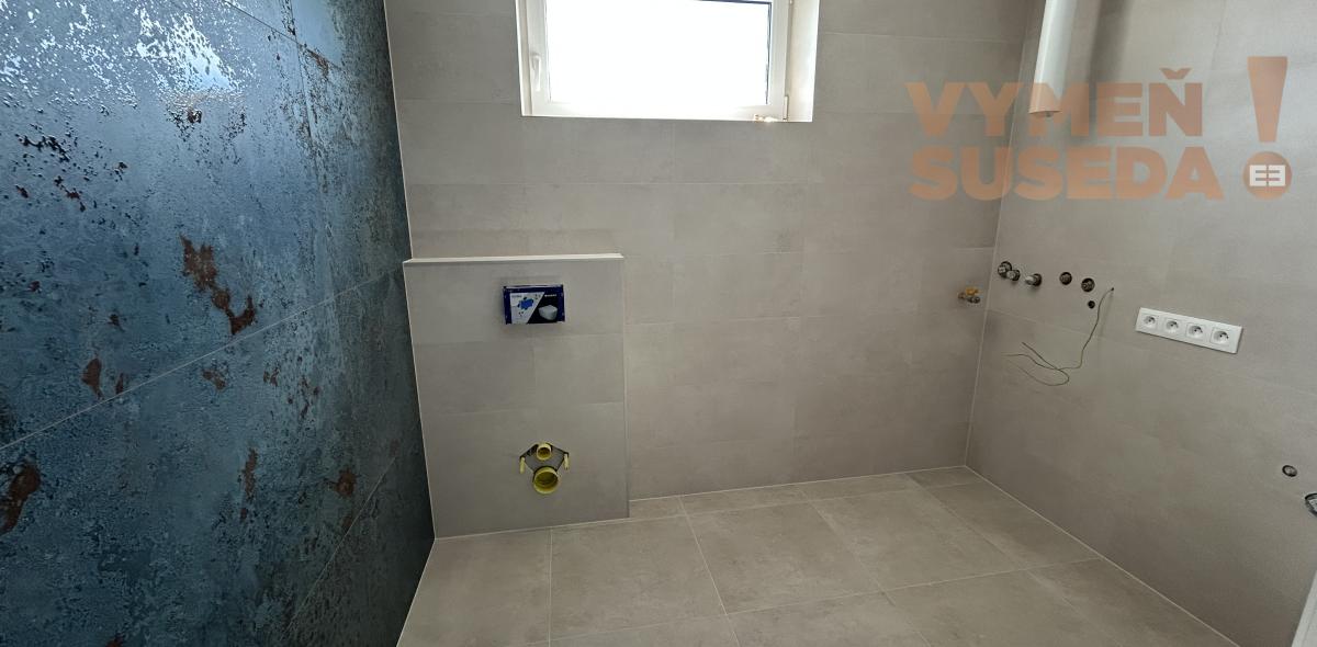 VYMEŇ SUSEDA! - Nadštandartný 3 izbový byt so záhradou v Dunajskej lužnej